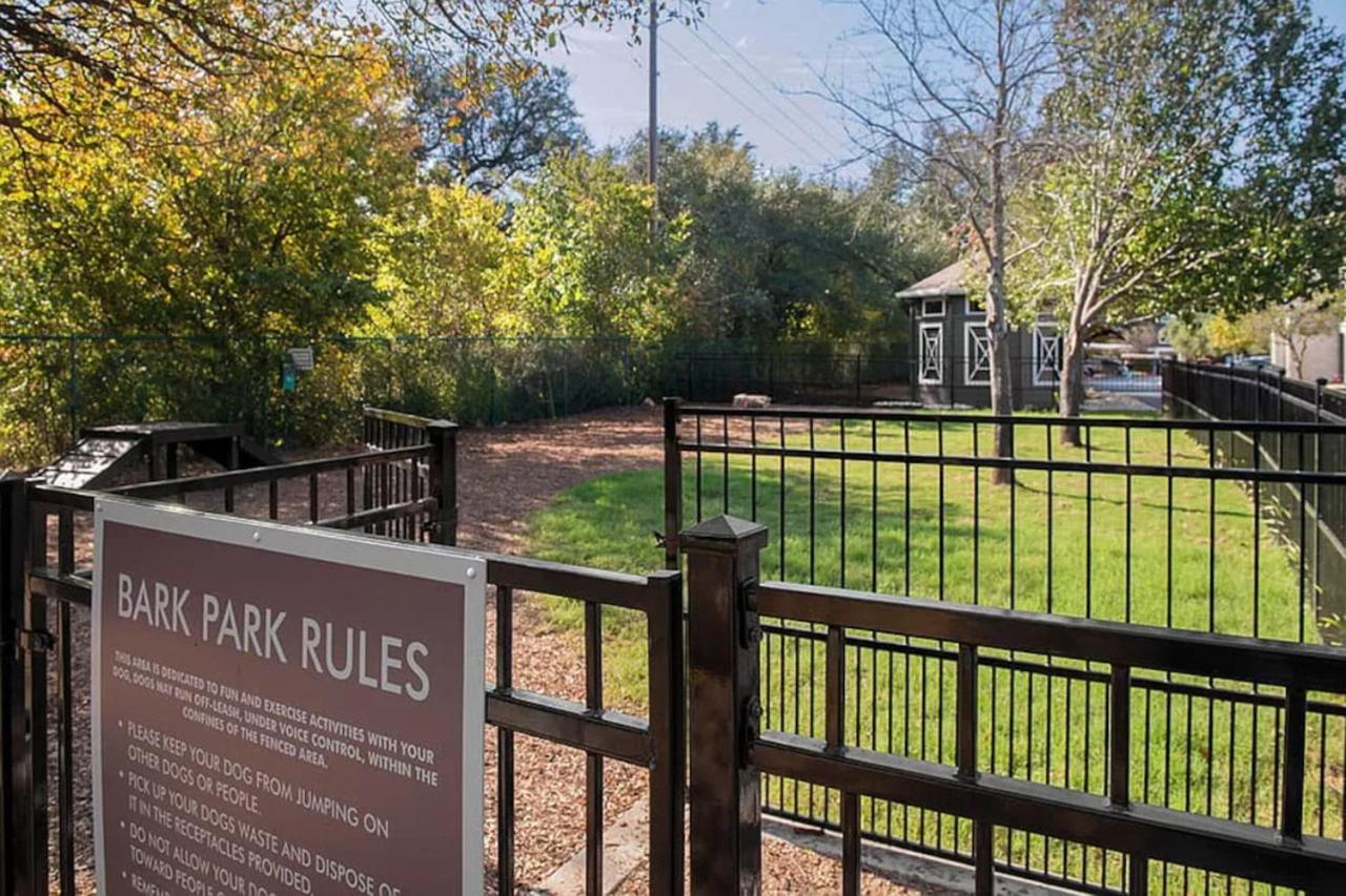 Elegant 1Br With Resort Style Pool Near The Domain Austin Bagian luar foto